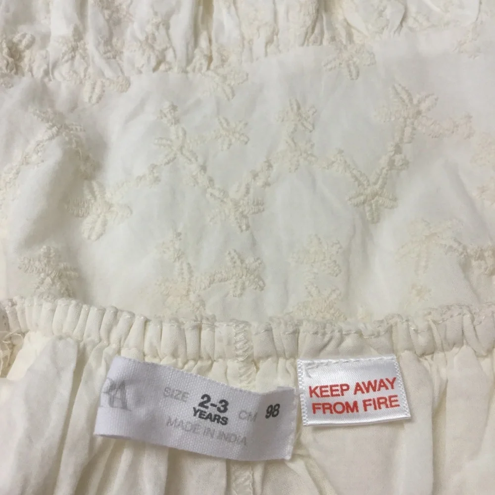 ZARA sz 2 - 3 Yrs Dress Tone on Tone Short Sleeves Square Neck Embroidery Cream